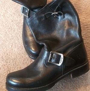 FRYE Vicky engineer ankle boots Size 7